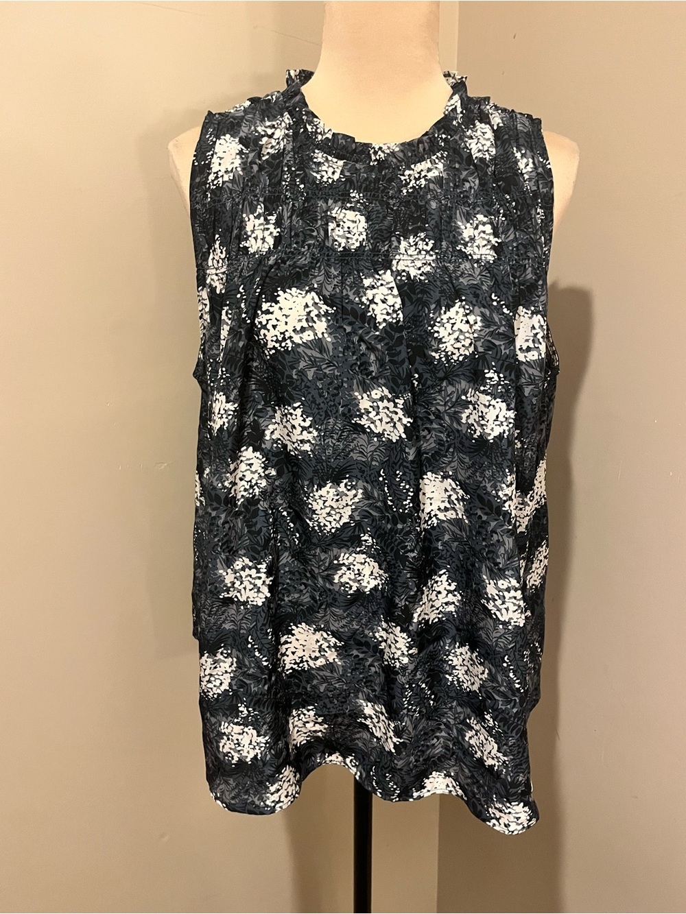 Joie Black & White Floral High Neck Smocked Sleeveless Blouse, XL